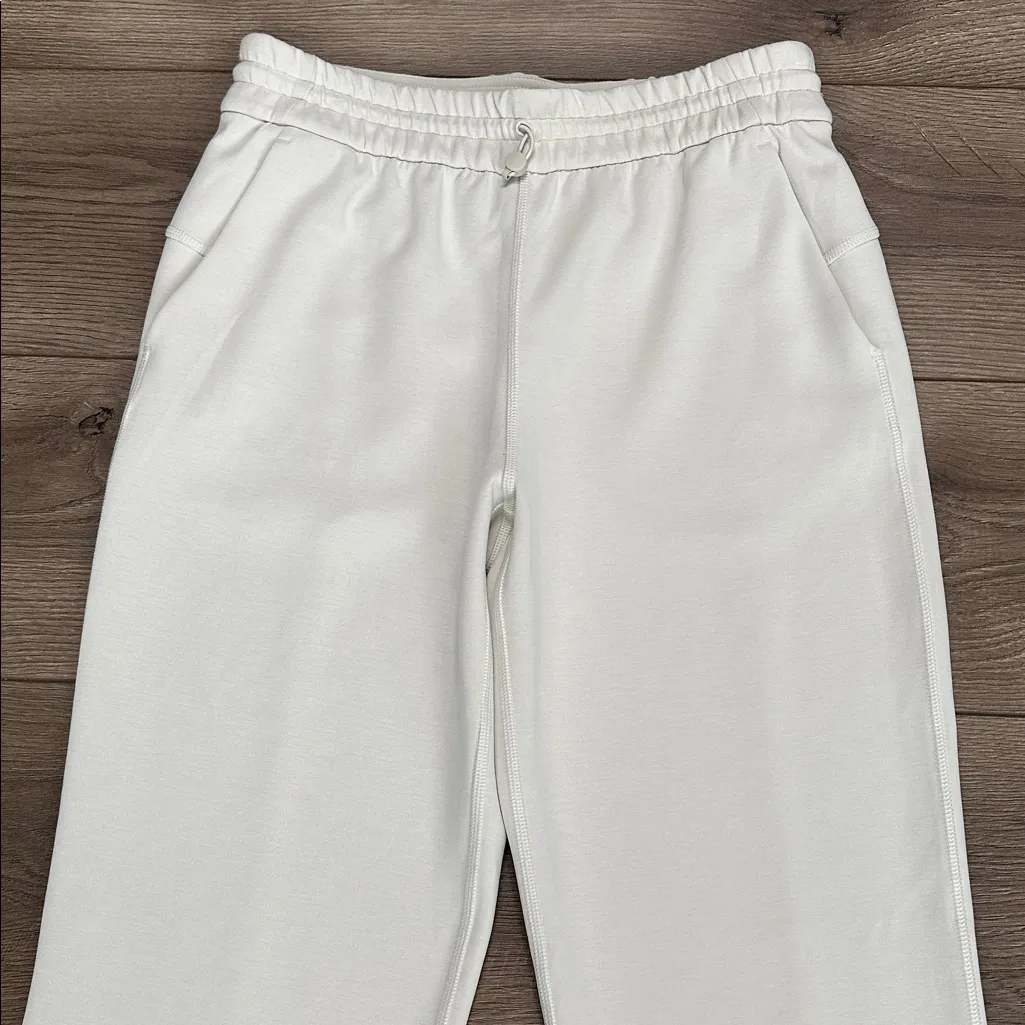 Lululemon Softstreme High-Rise Straight Leg Crop White Opal Size 6 - Image 2