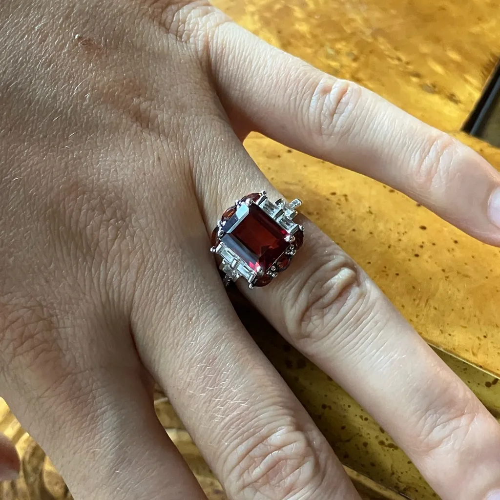 Red Labradorite Vermelho Red Garnet Sterling Silver Ring Size 6 - Image 4