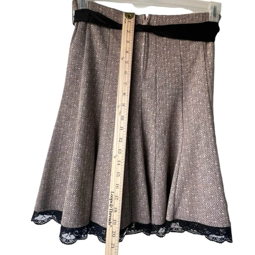 Women's trim tweed snow white skirt grey balck zipper in back - Image 8