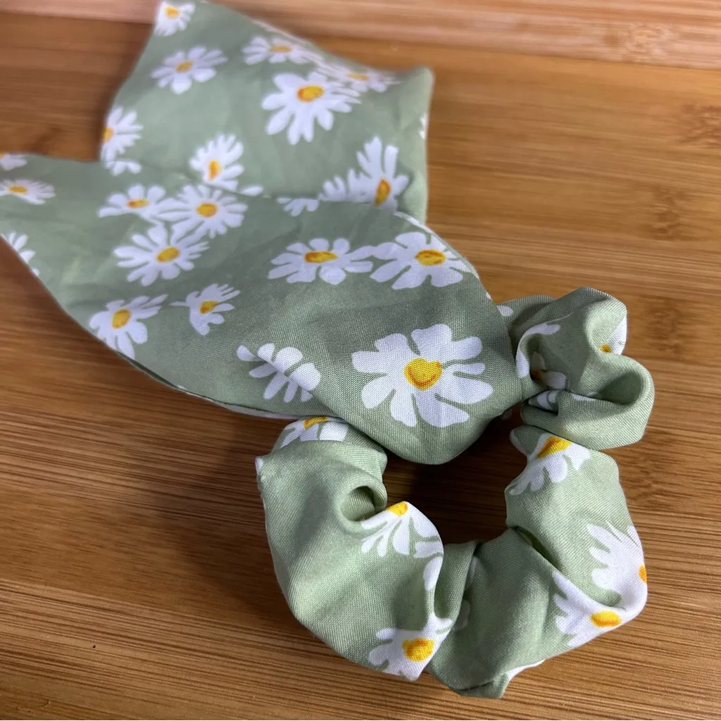 Green Floral Hair Scarf - Image 2