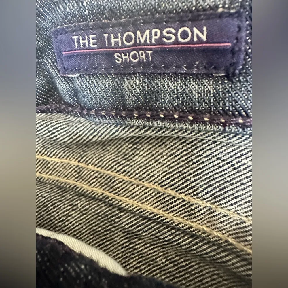 Vigoss The Thompson denim short with destruction - Image 4