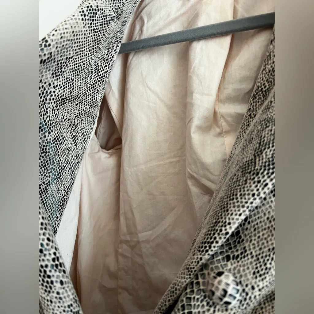 Blank NYC Women’s Size M Blazer Snakeskin Print Double Breasted - Image 11