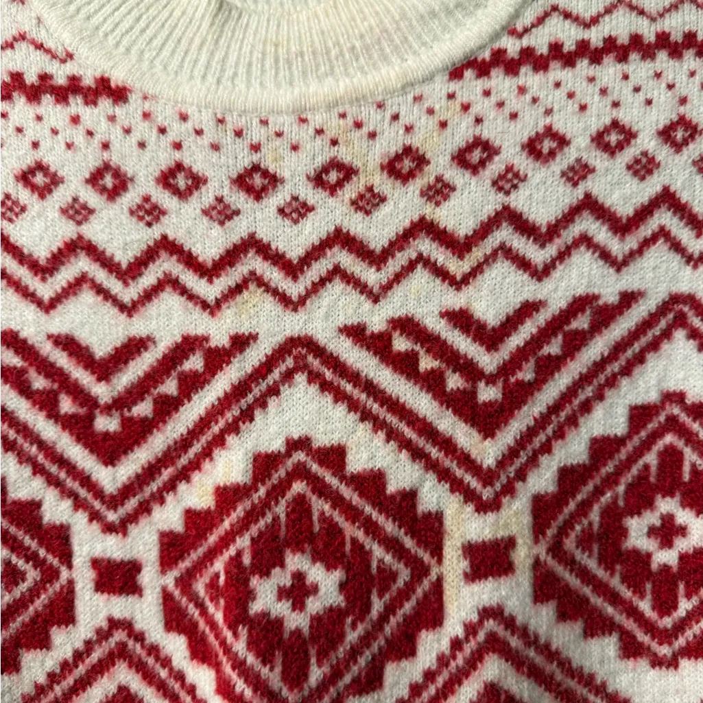 Loft Women's Red and cream Patterned holiday Sweater - Image 4