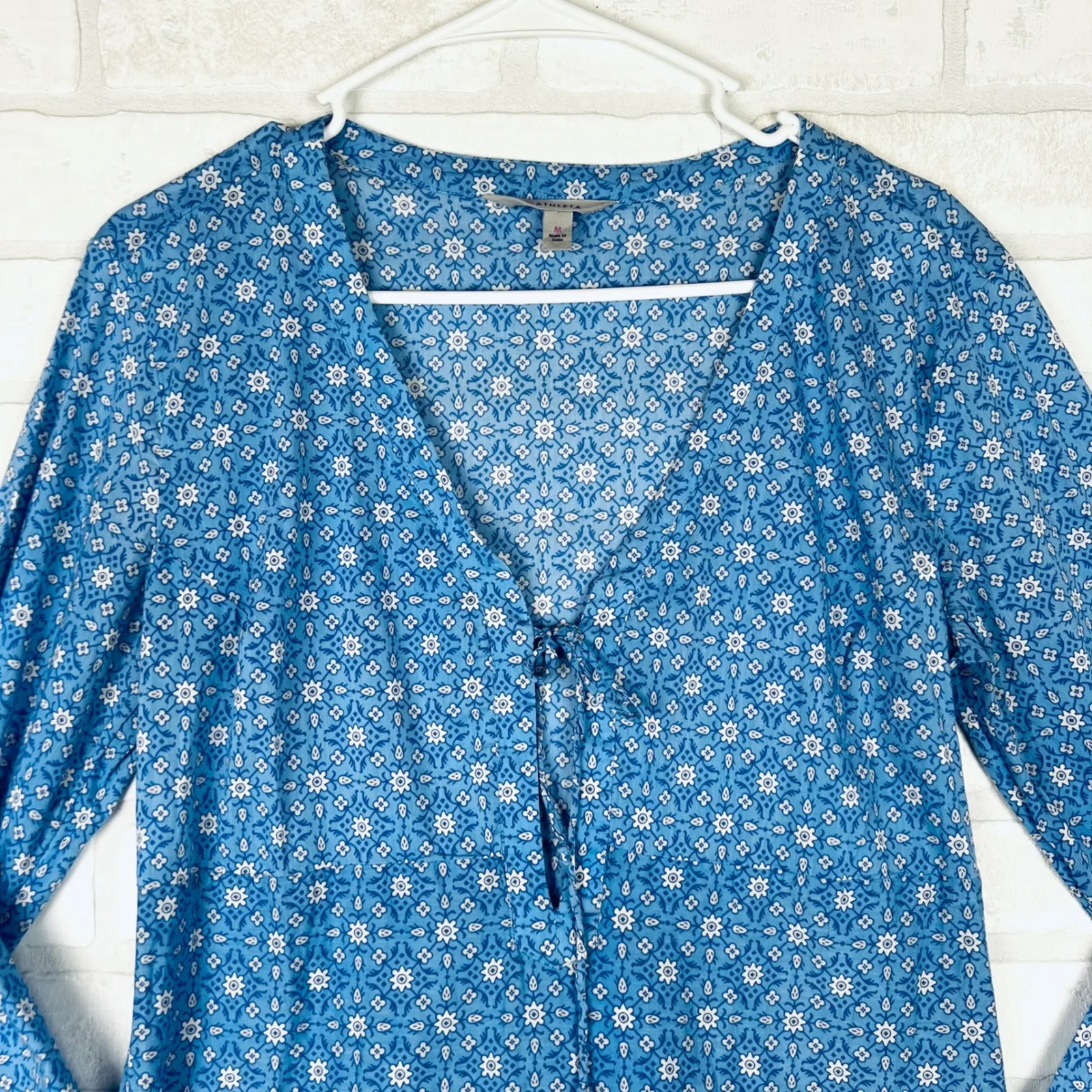 Athleta Blue Print Tunic Top‎ Long Sleeve V Neck Swim Cover Up Womens Medium - Image 4