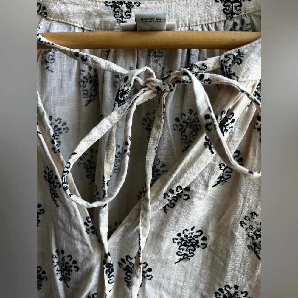 a new day beige/cream and black floral long sleeve top - Image 2