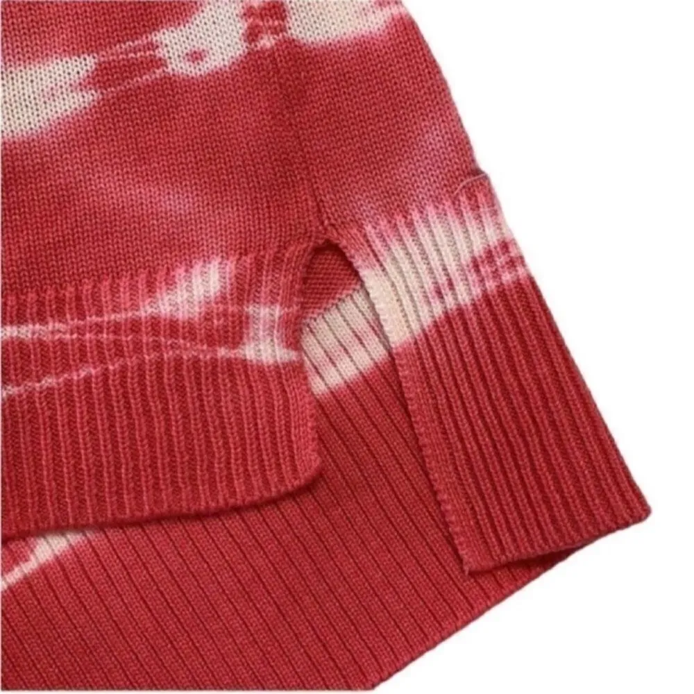 Design History Tye Dye Red & White
Sweater(Size Medium) - Image 6