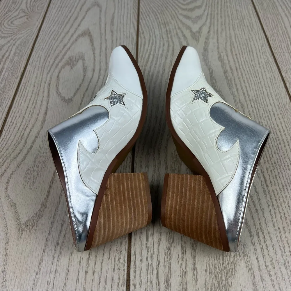 Betsey Johnson Denniss Western Star Slip-on Mules 6.5 White & Silver $99 - Image 6