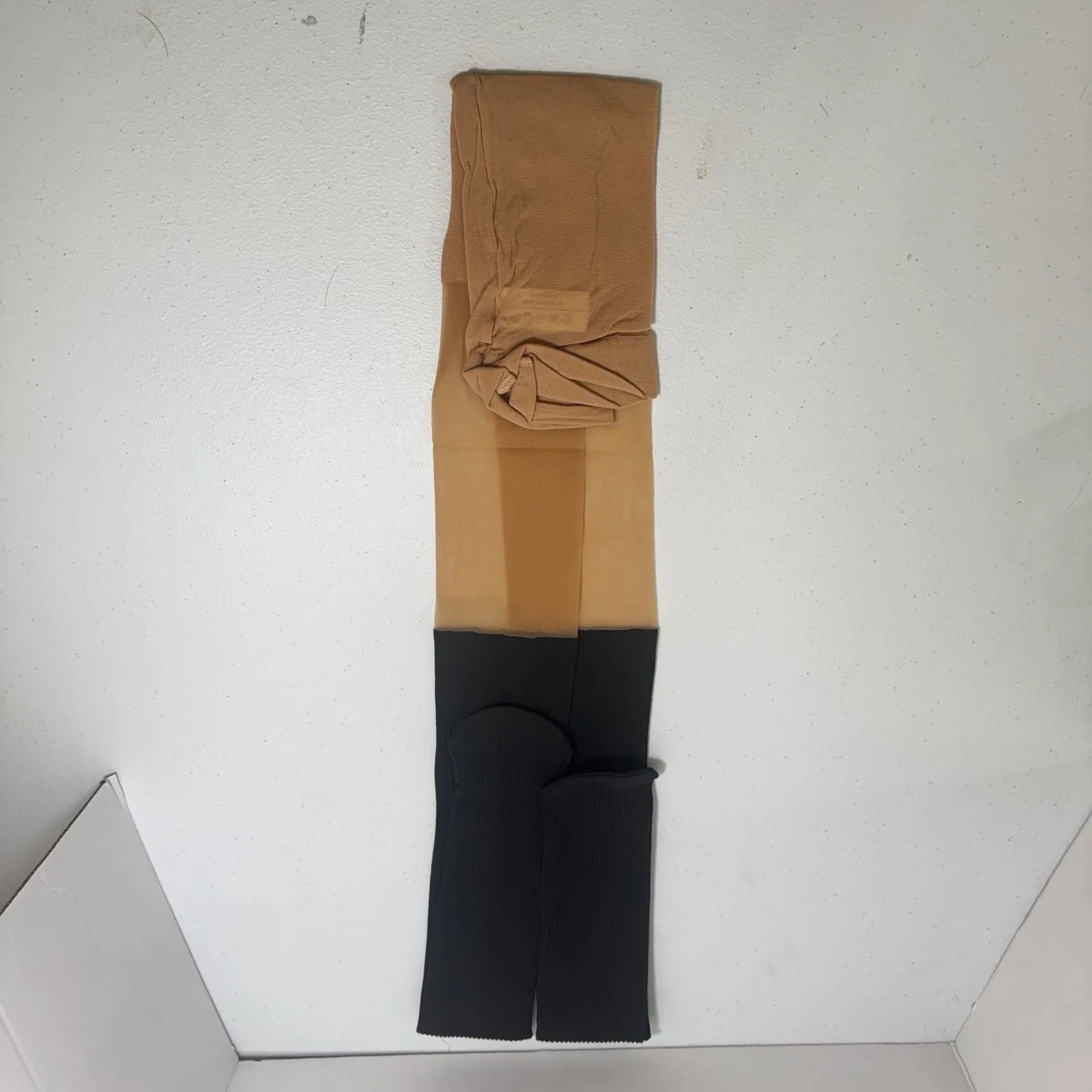 2*Venus Strong Support Sheer Pantyhose Stocking Beige Black Lycra OLDSTOCK Korea - Image 5