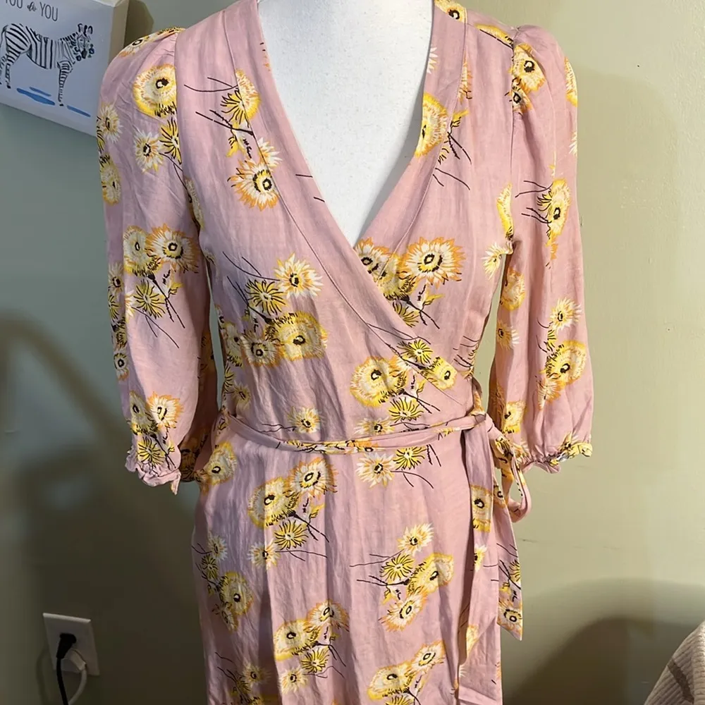 Madewell Linen-Blend Ruffle-Cuff Wrap Dress in Dutch Dandelions - Image 4