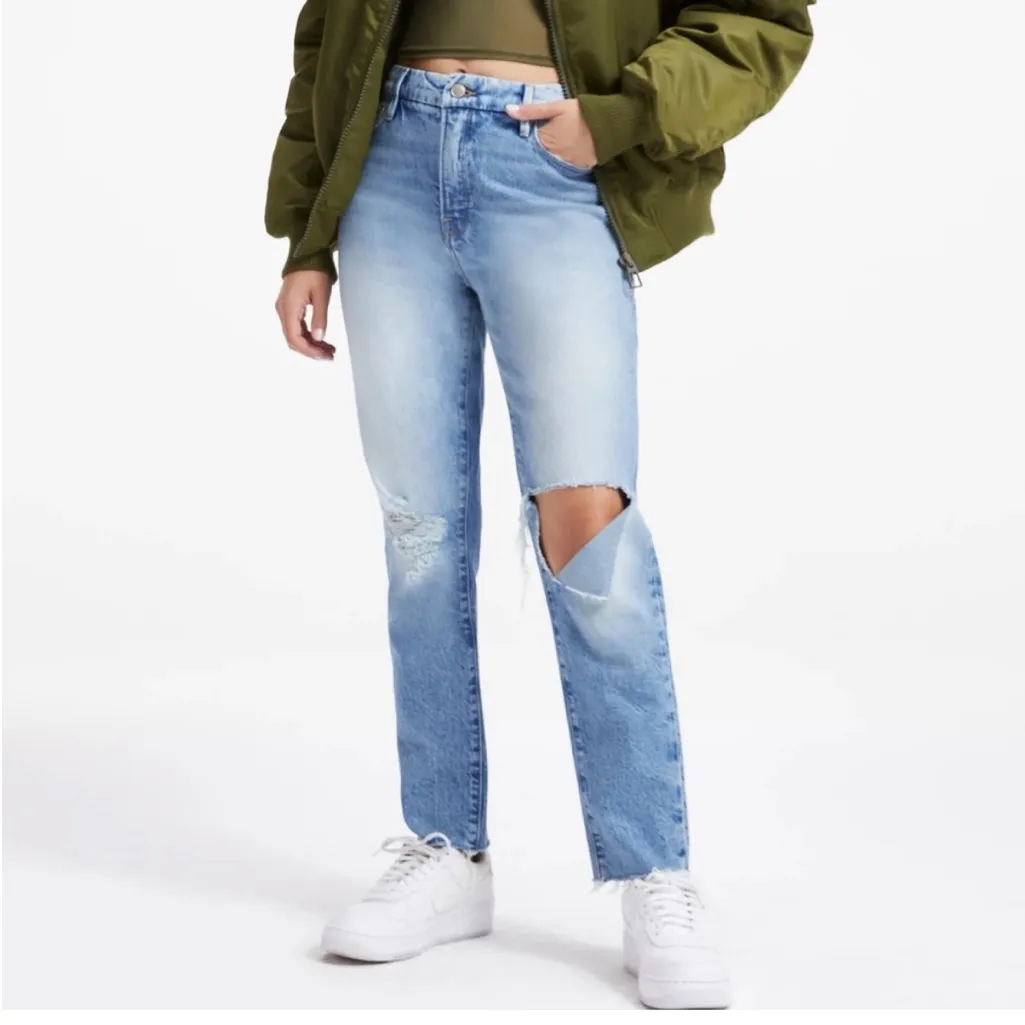 GOOD AMERICAN Weekender Distressed Straight Leg Jeans - Image 2