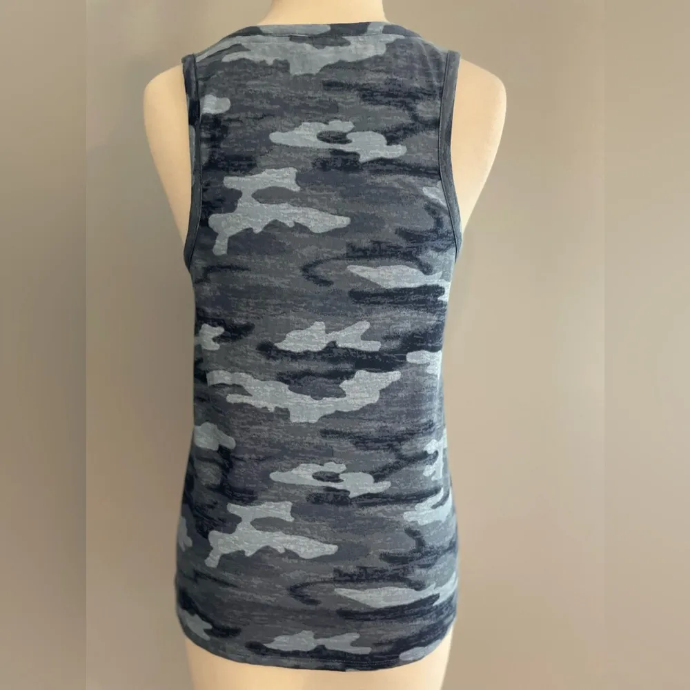 Lucky Brand Like New Blue Camo Tank Top - Image 3