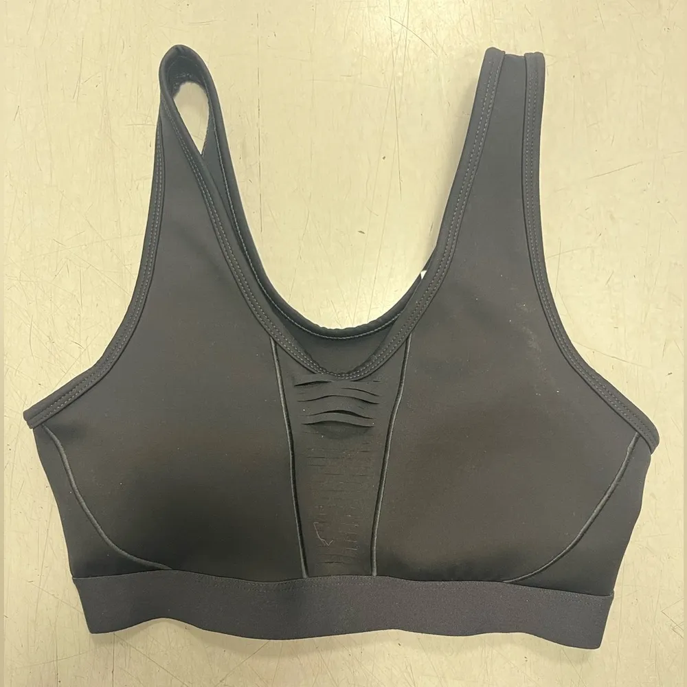 Nike  Medium Support Fringe Sports Bra - Image 3