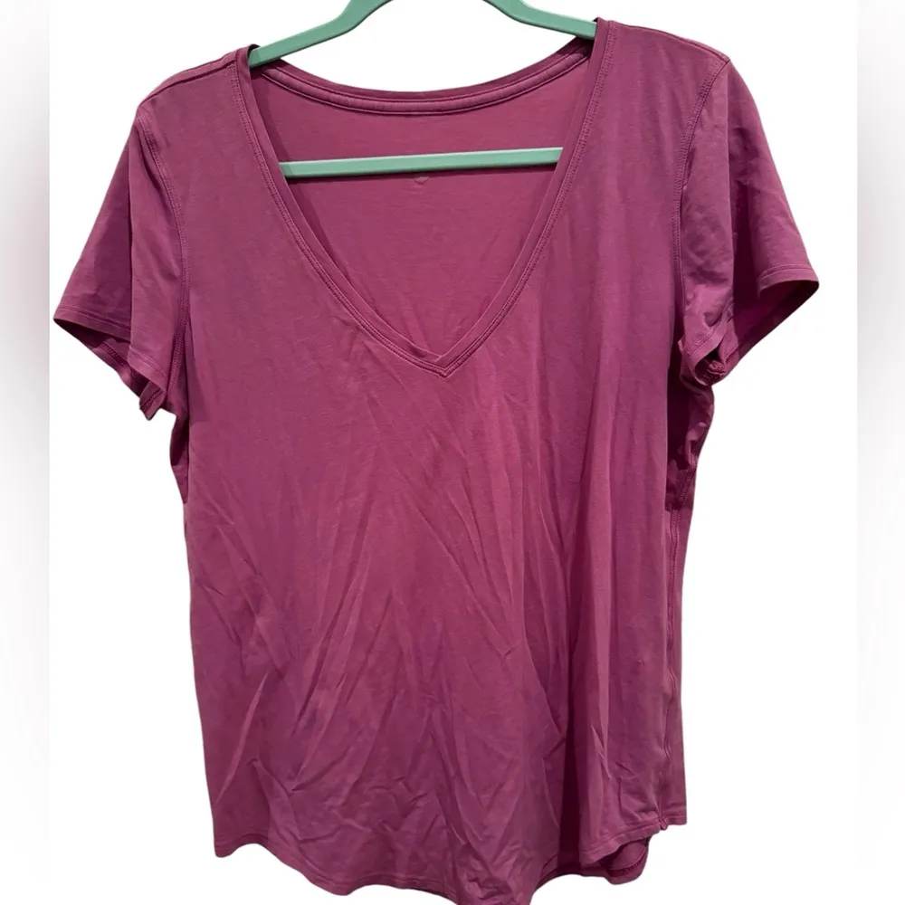 Lululemon v-neck pink tee - Image 2