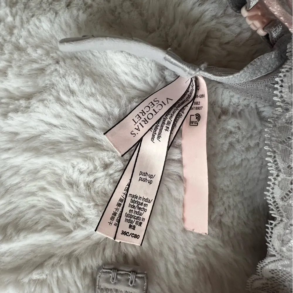 VS Lace Push up bra - Image 7