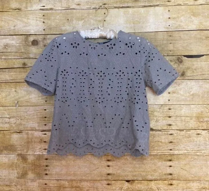 Eyelet Lace Crop Top with scalloped Hem - Image 5