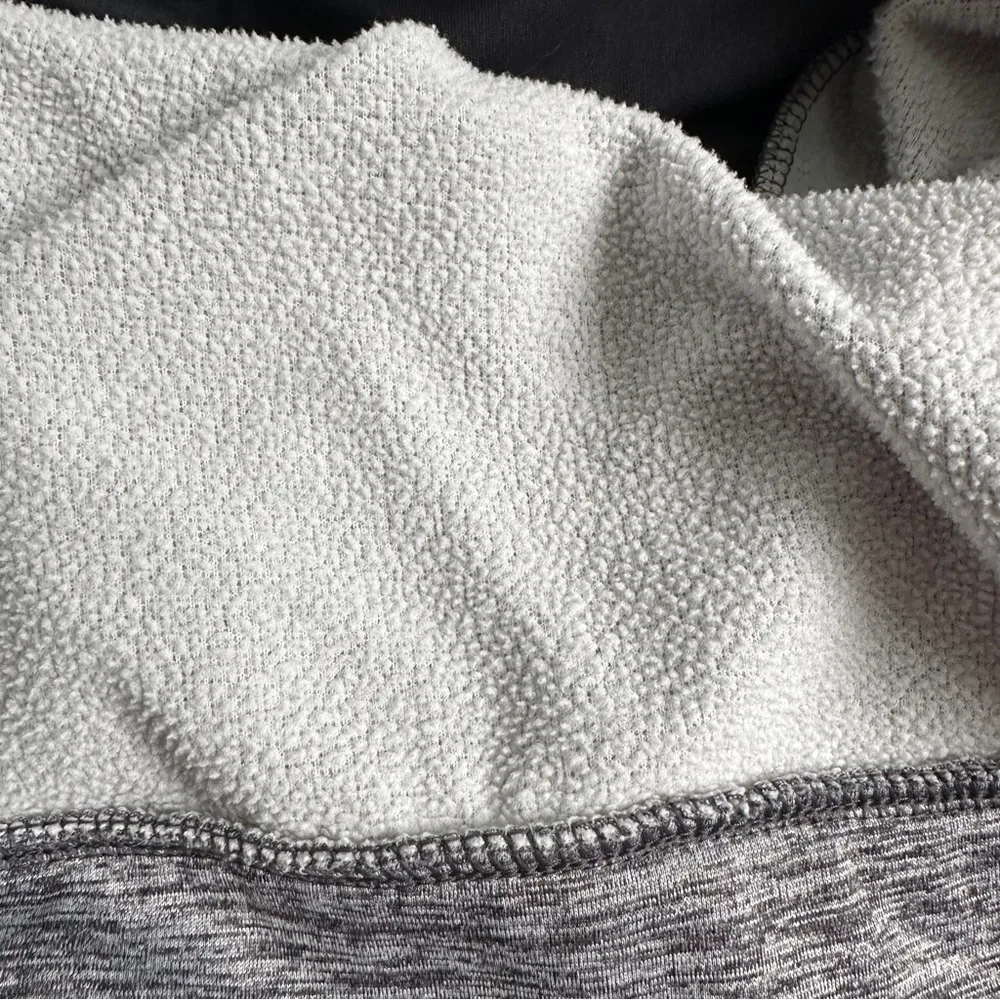 Under Armour Hoodie Womens M Gray Hot Pink Logo Storm Kangaroo Pocket Cold Gear - Image 6