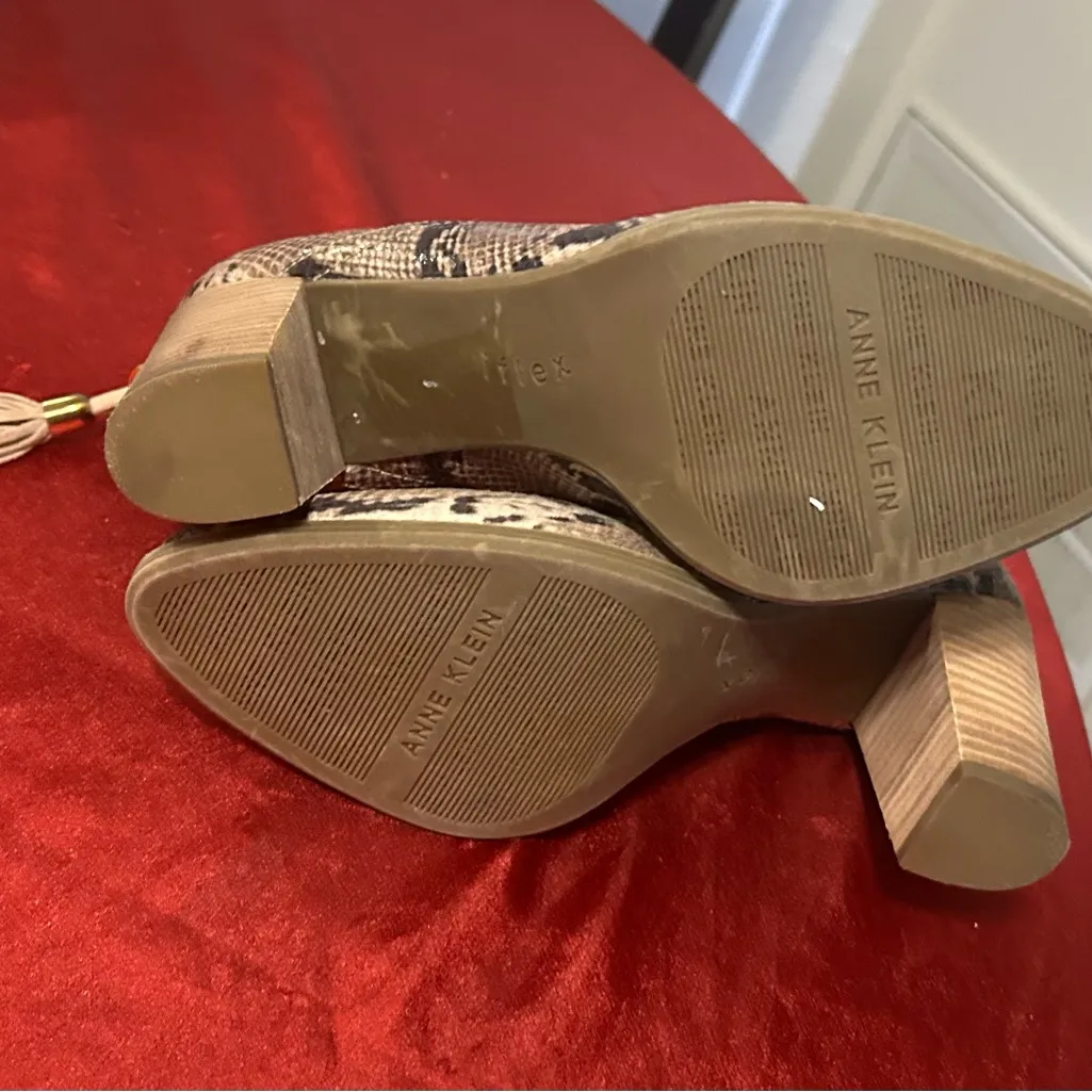 Anne Klein Snakeskin Pattern Ankle Boots -nice/clean-7 1/2 M - Image 6