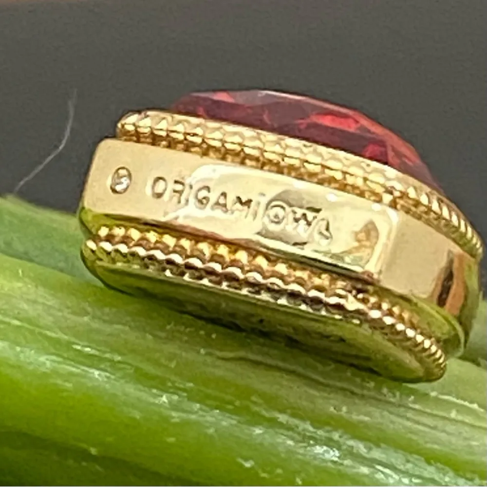 Believe In Miracles Swarovski Red Pendant Necklace & Earrings Set - Image 15