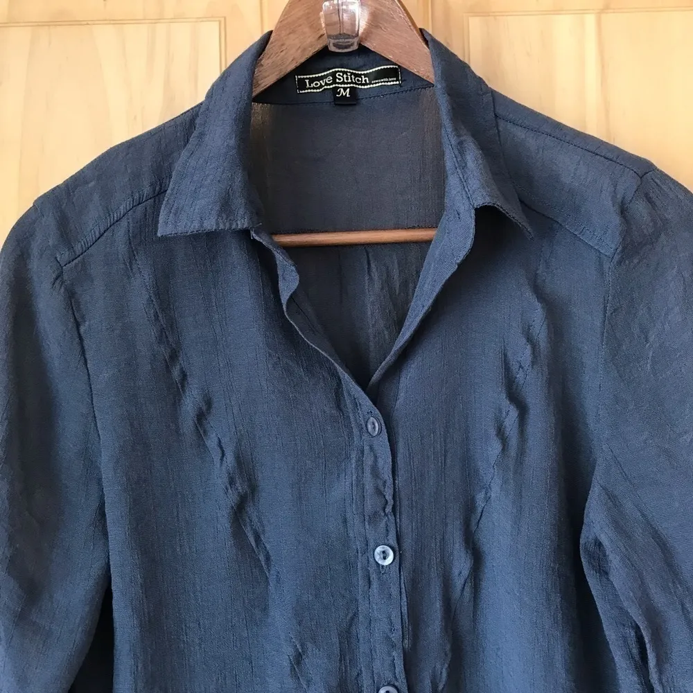 LOVE Stitch tunic top with roll tab sleeves size medium - Image 4