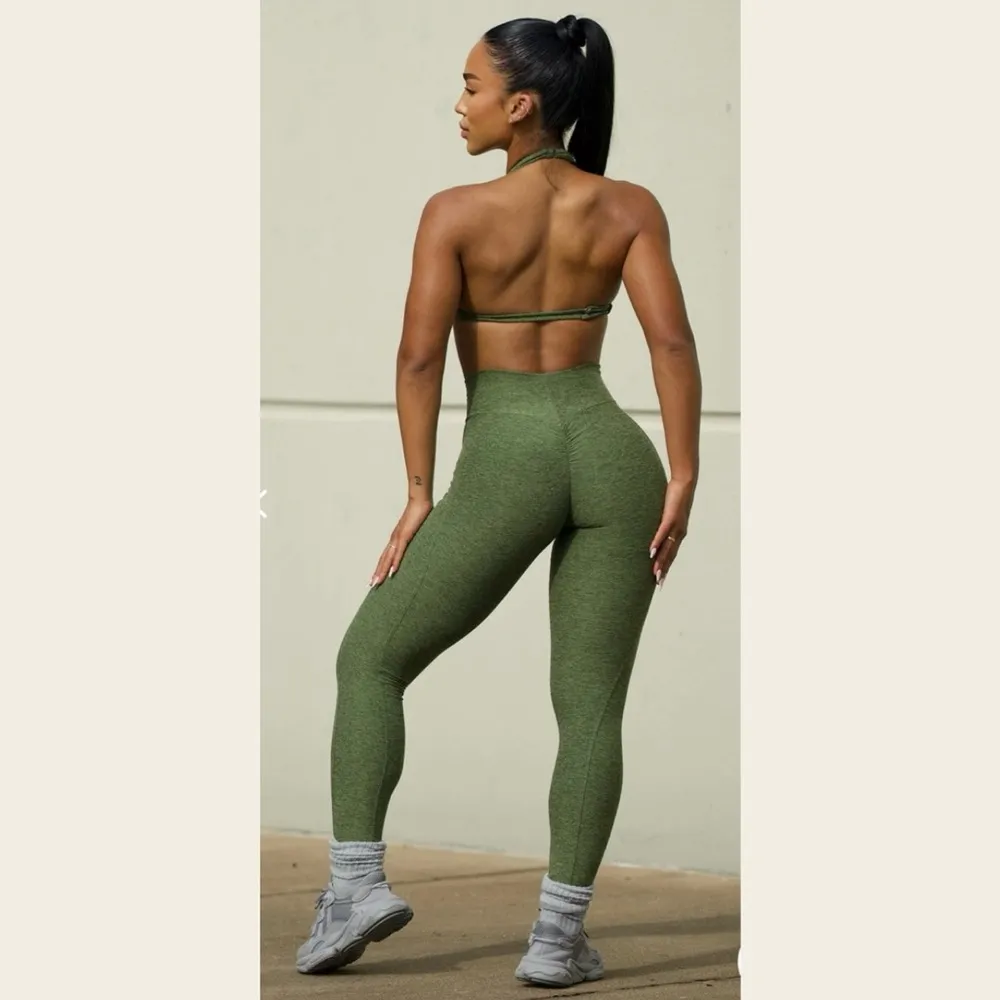 Bombshell Set- Cross listed on Mercari! - Image 2