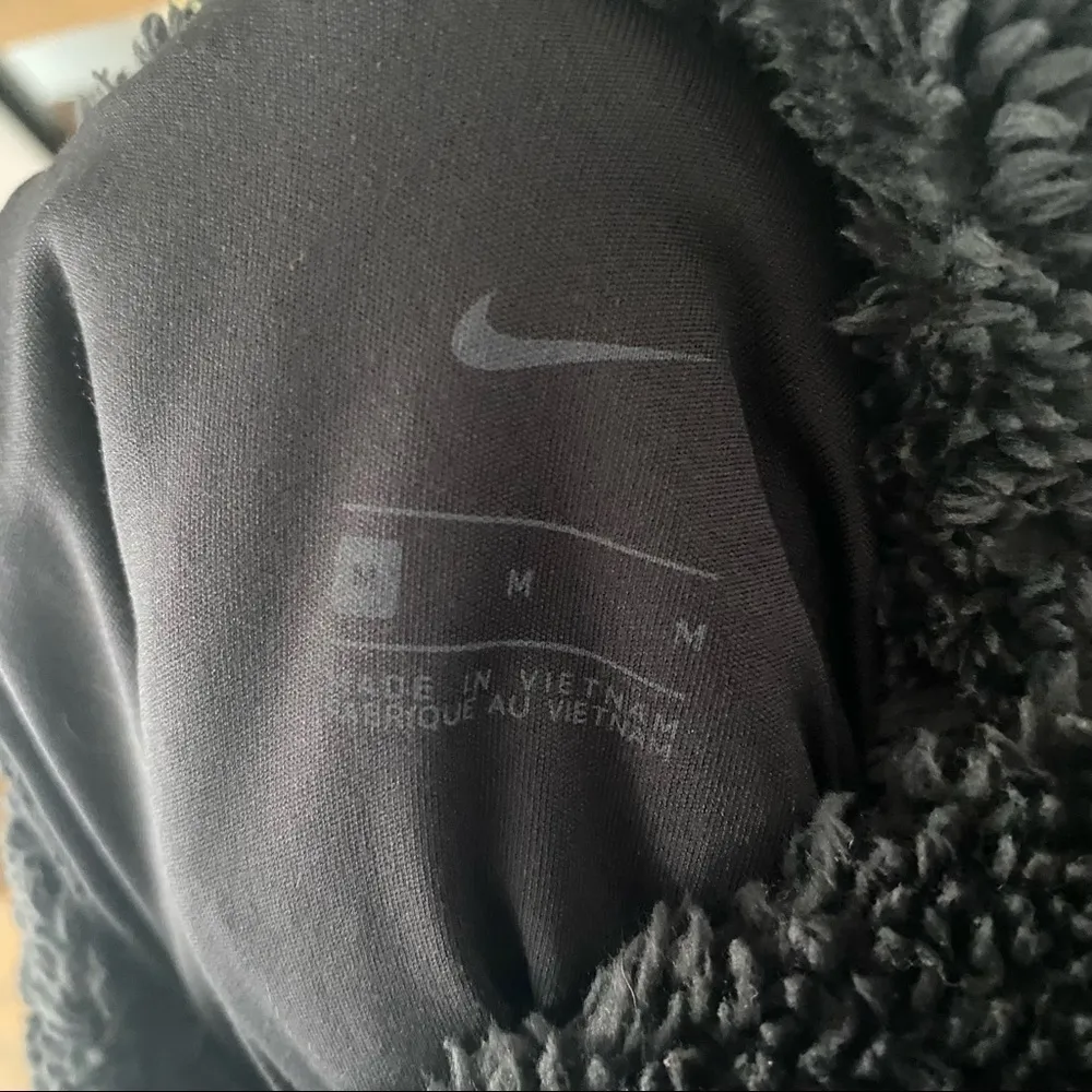 NIKE Sherpa Therma Fleece Pullover Hoodie - Image 7
