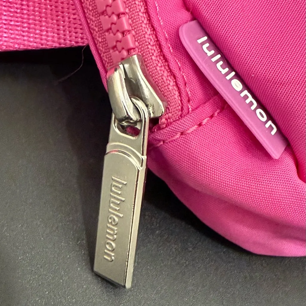 LULULEMON Athletica Everywhere Belt Bag 1L Sonic Pink - Image 11