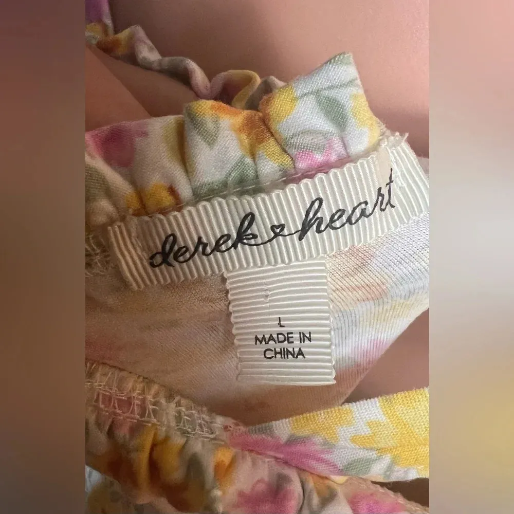 Derek Heart Floral Dress Size L NWT Ruffles, Buttons, Lightweight, Preppy - Image 9