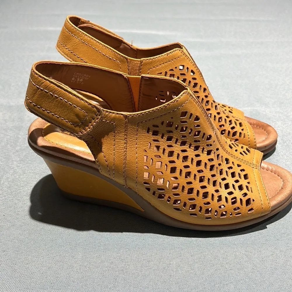 Earth Brand Cascade Leather Peep Toe‎ Wedge Sandal Perforated Size 6.5B B48 Yellow - Image 5