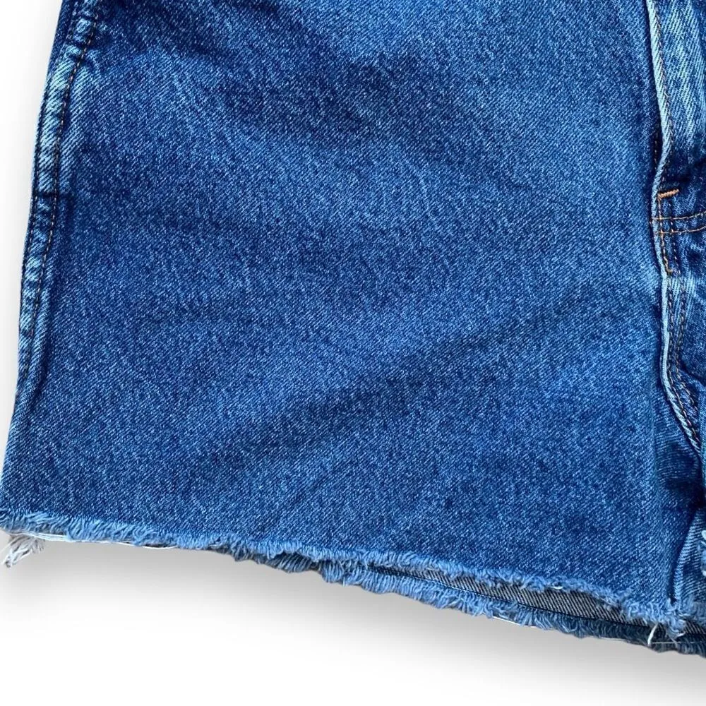 Vintage Chic Cutoff Jean Shorts Baggy Medium Wash High Waisted Mom Frayed Denim Blue Size 14 - Image 3