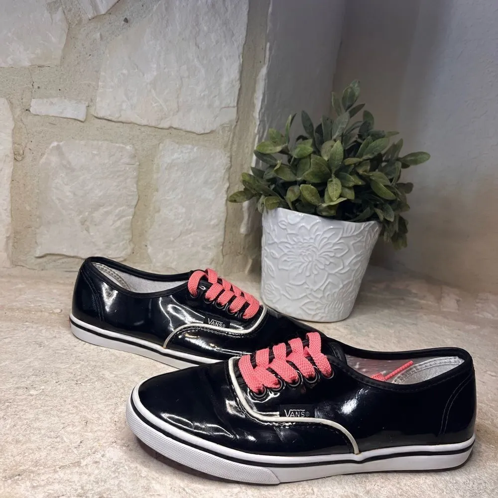 Vans Off the Walls black patent leather pink lace up shoes sz 6 - Image 4