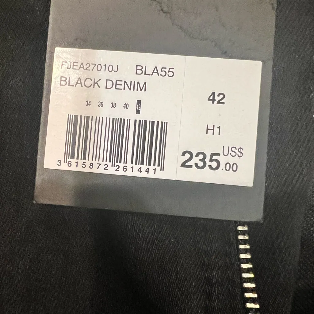 THE KOOPLES Mid Rise Black Denim Slim Fit
Jeans In Washed Black Size FR 42/10 US - Image 13