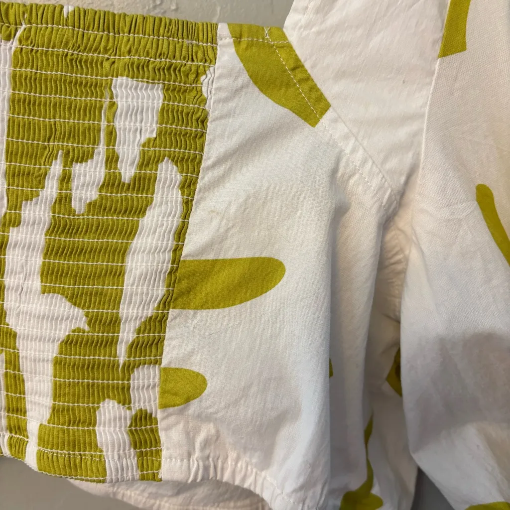 ⭐️Future Collective with Alani Noelle puff elbow sleeve cut out crop top large Green - Image 15