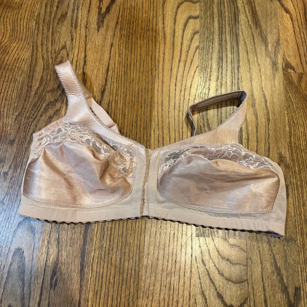 Glamorise Lace Bras - Image 2