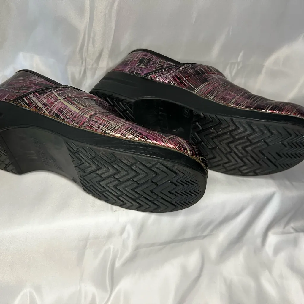 Dansko Professional Nurse Clog Shoes Purple Crosshatch Patent Leather Size 42 - Image 3