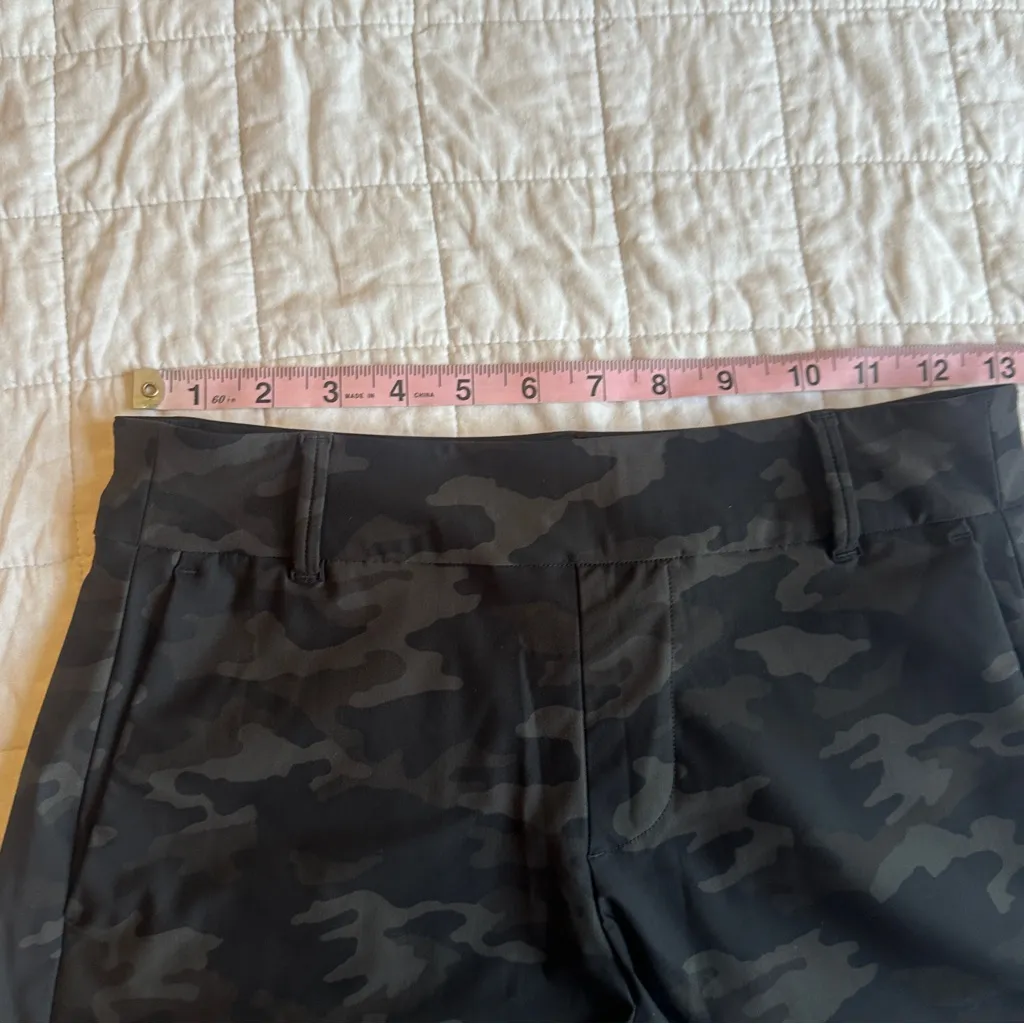 Spanx Sunshine Shorts 4" Black Camo XS - Image 8