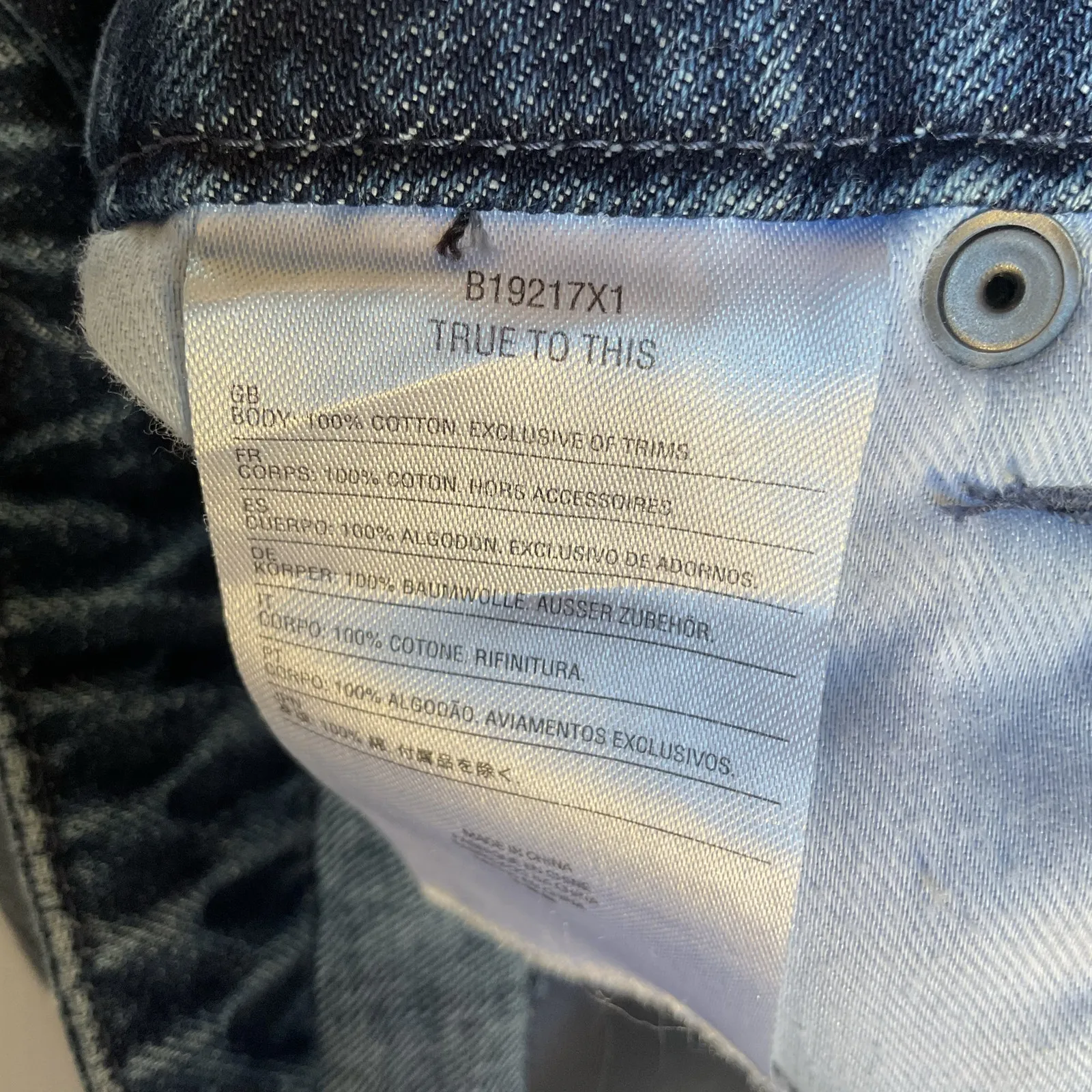 Volcom Stone Row High Rise Denim Shorts Women 27 Blue Embroidered Waist Cutoff - Image 6