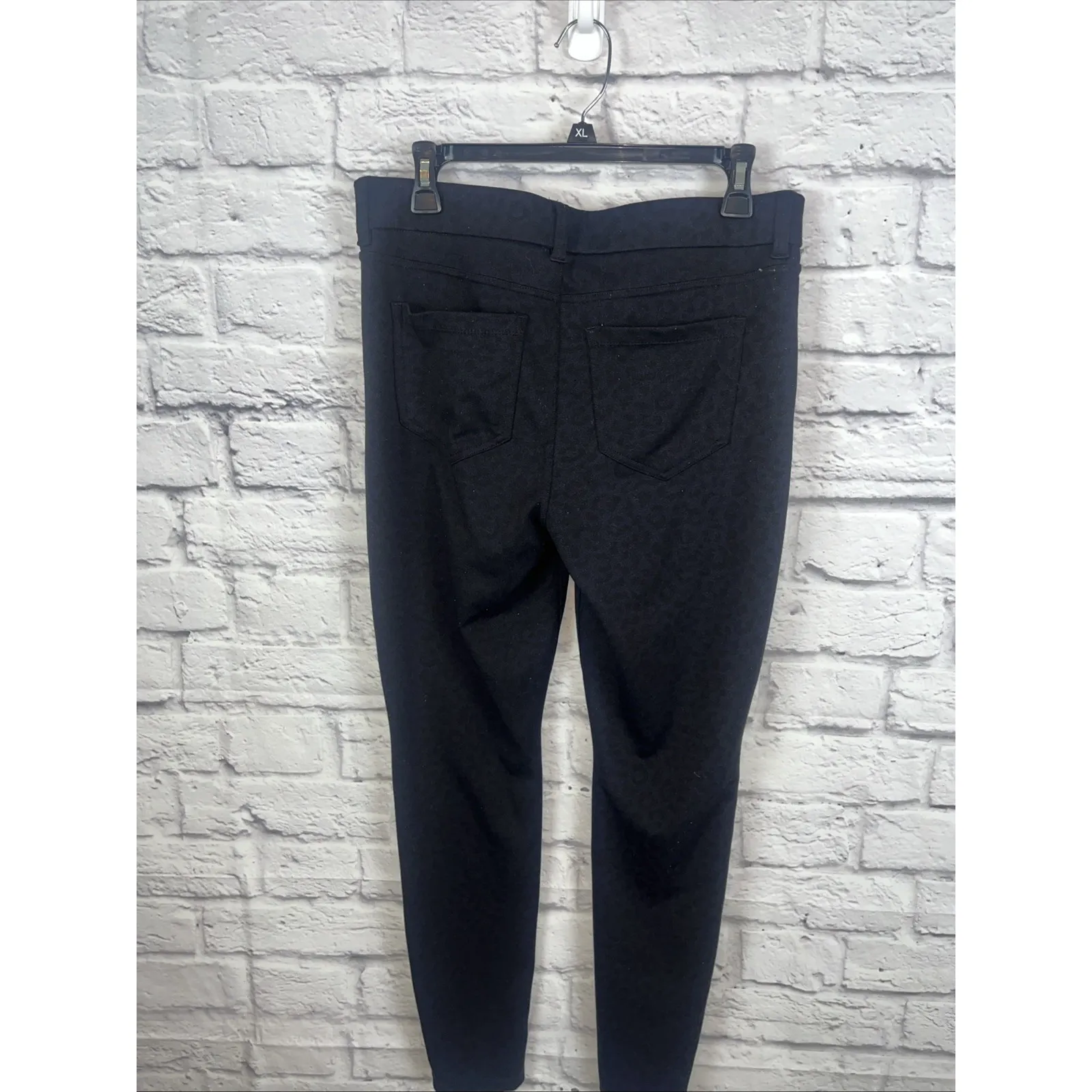 Liverpool Women's Stretchy Casual Black Cheetah Print Pull On Pants Size 10/30 - Image 4