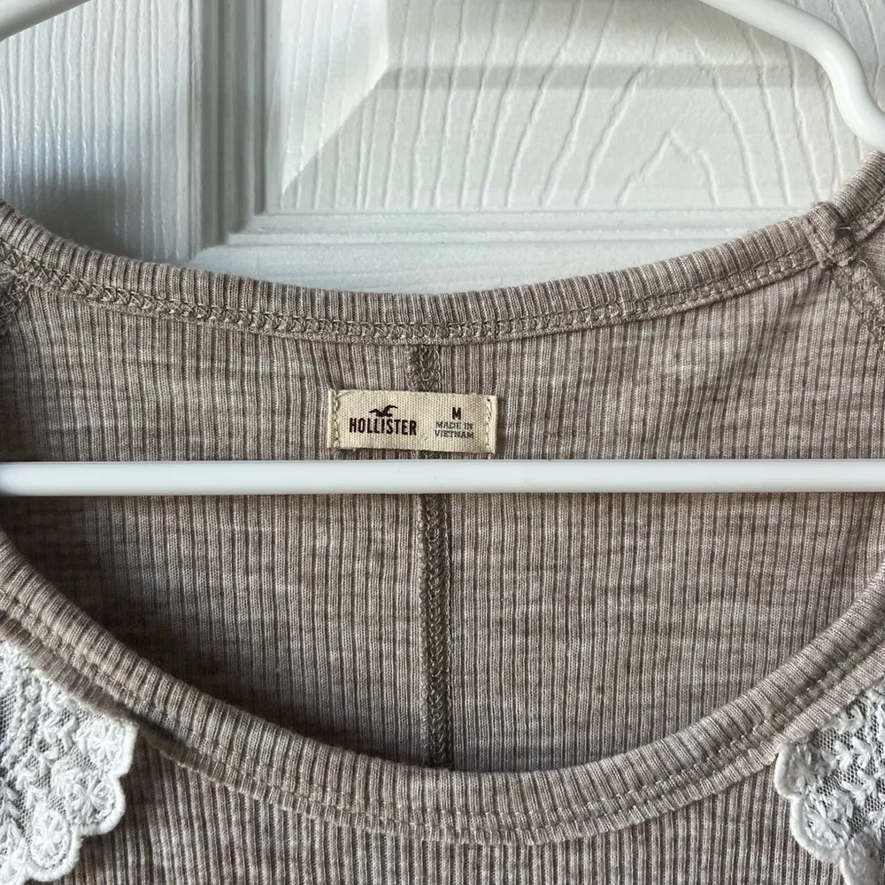 Hollister cream and white lace top - Image 2