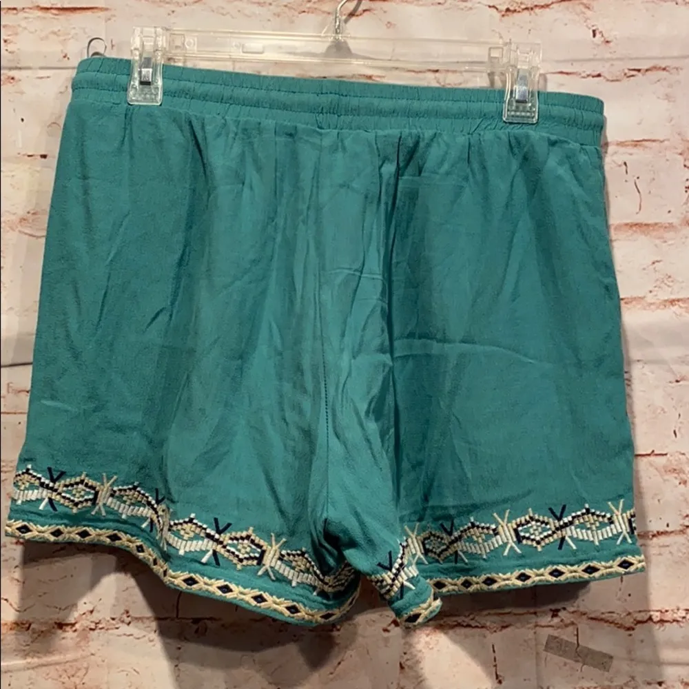 Hei Hei shorts M green elastic waistband loose fit - Image 4