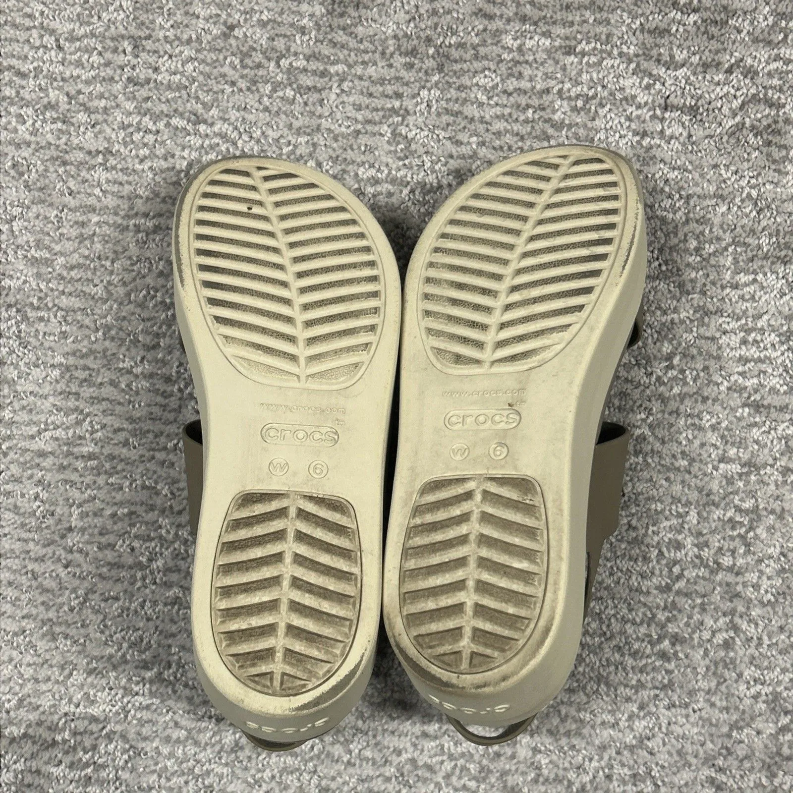 Crocs Brooklyn Low Wedge Sandals Womens 6 Beige Latte & Mushroom Tan Platform - Image 8