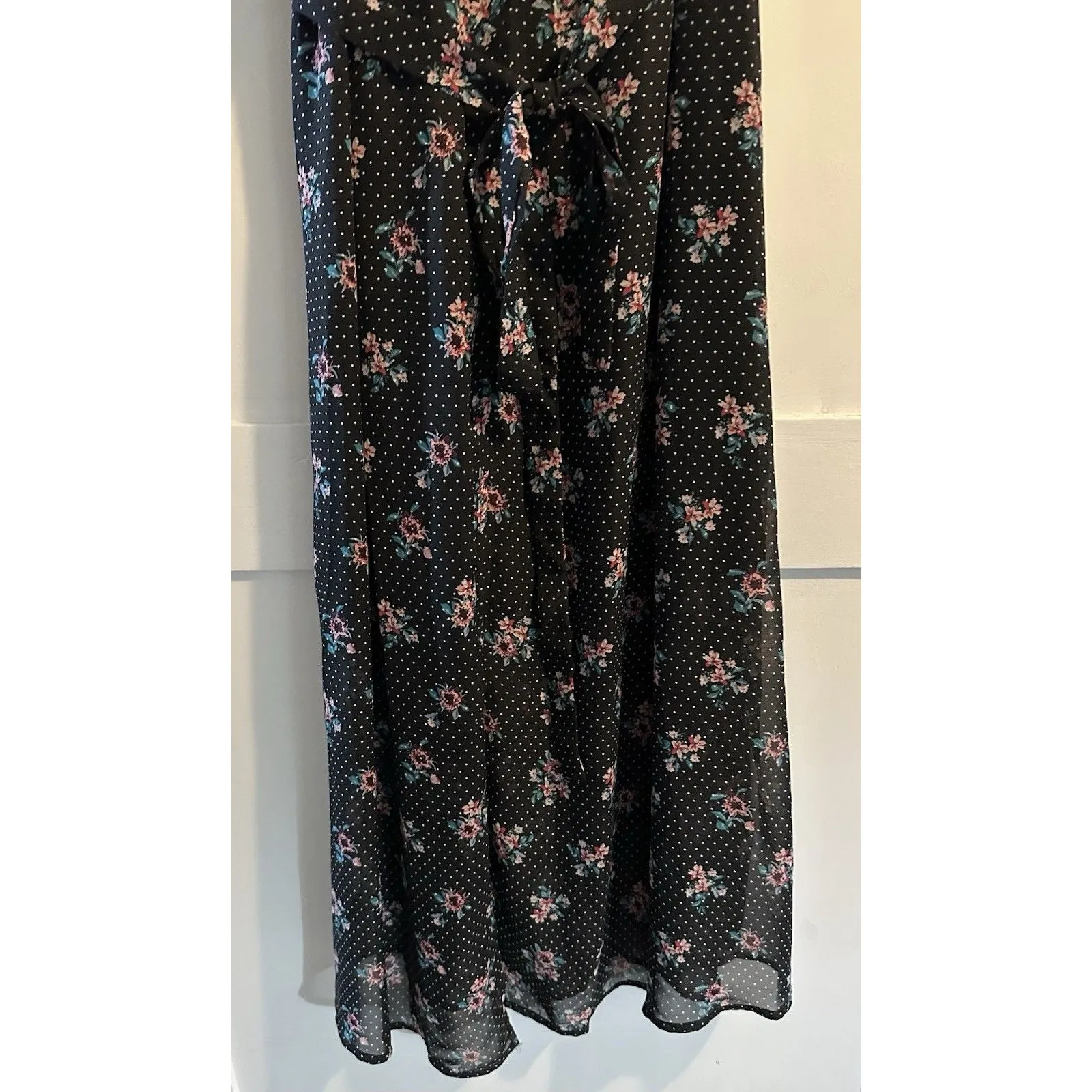 En Creme Women’s Black Floral Maxi Wrap Around Dress Plunge Neckline Sz S - Image 5