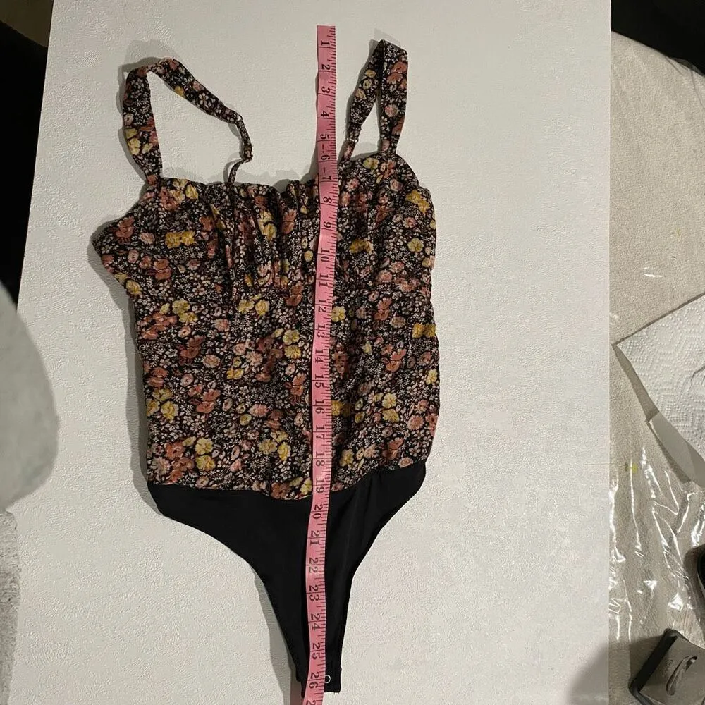 Abercrombie & Fitch Women’s Floral Smocked Bodysuit Size XS - Image 8