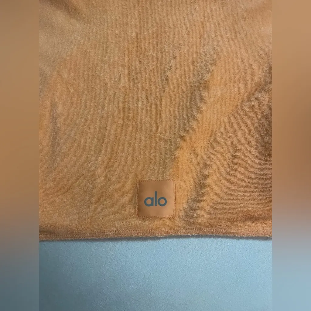 Alo Yoga NWOT Terry Beachside Short Sleeve Crop Top Cantaloupe Size S - Image 8