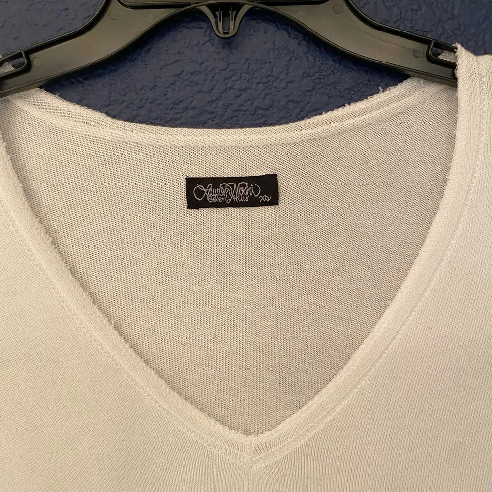 Lauren Moshi NWOT Limited Quantity V Neck Long Sleeve - Image 3