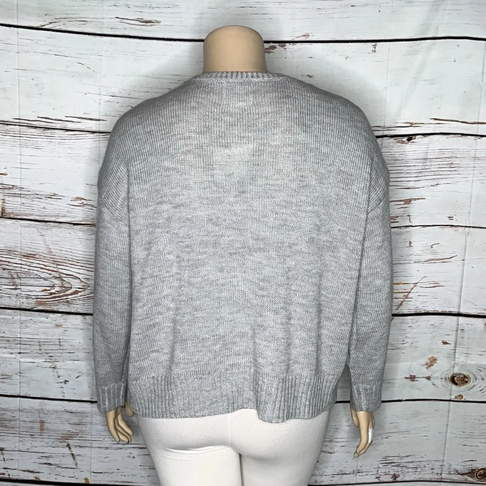 No Comment NWT Plus Size 2X Gray - White & Silver Embellished Skull Sweater Top - Image 3