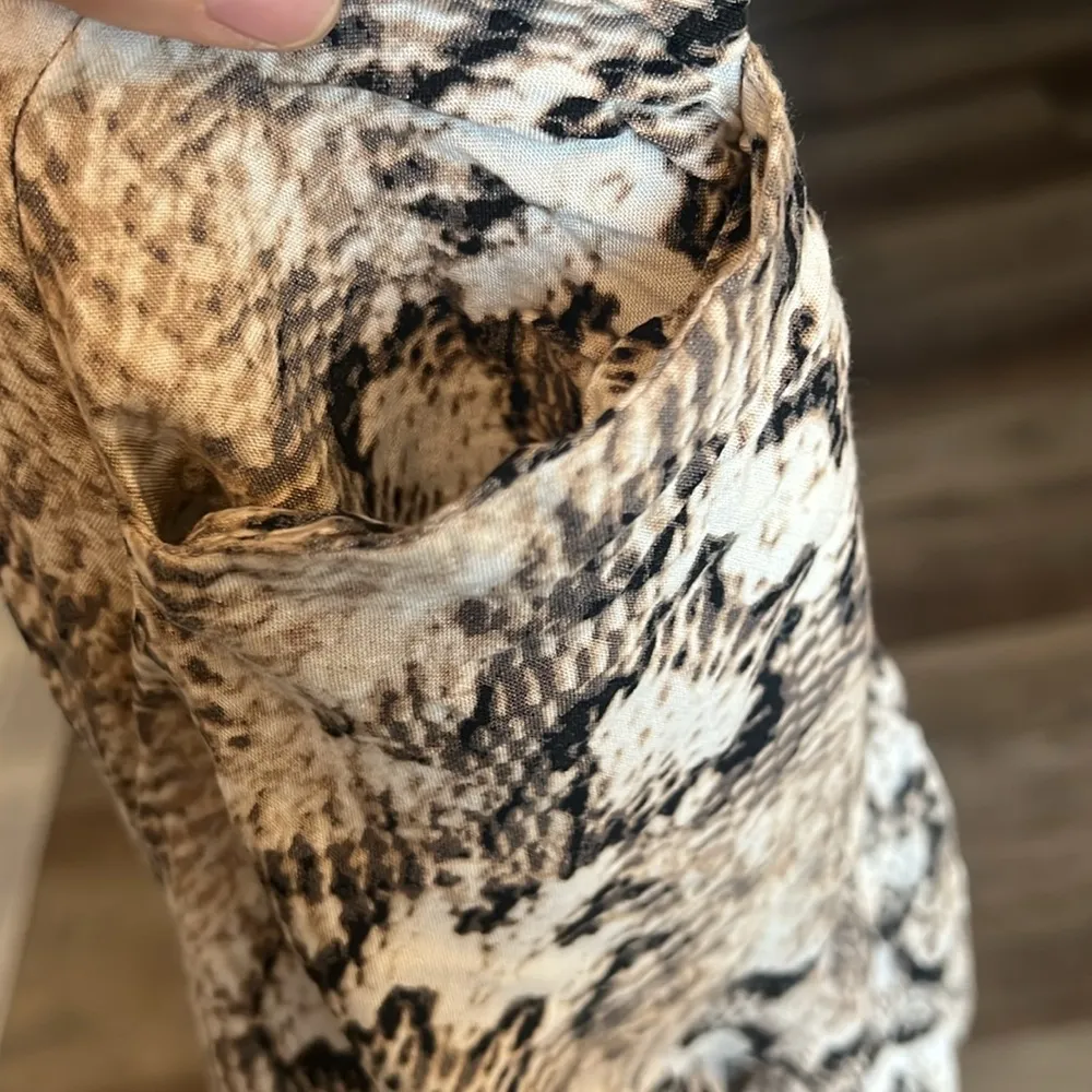 H&M Snake Print Lightweight Jogger Trousers - Image 5