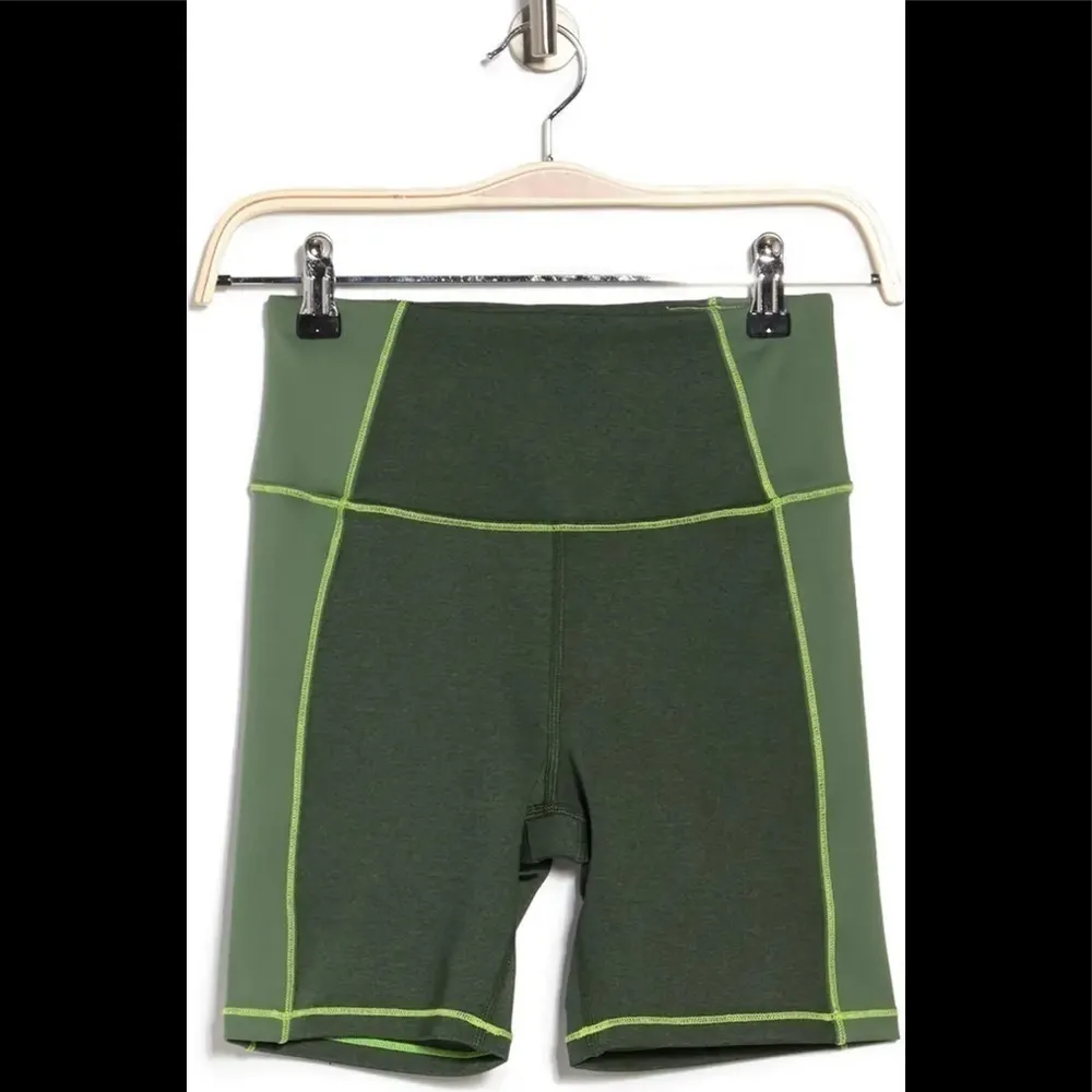 NEW Good American The Dual Life Bike Shorts - Image 3