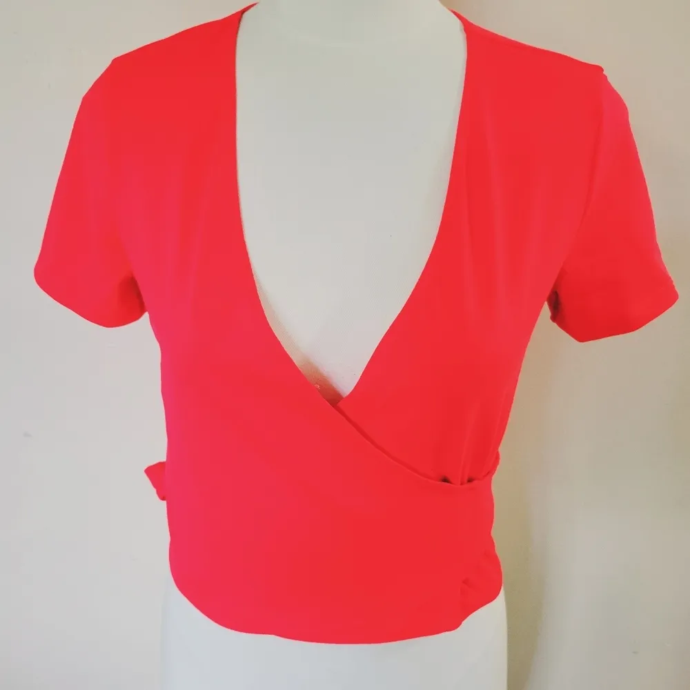 Pink Victoria's Secret coral ballet wrap tie waist top size small - Image 3