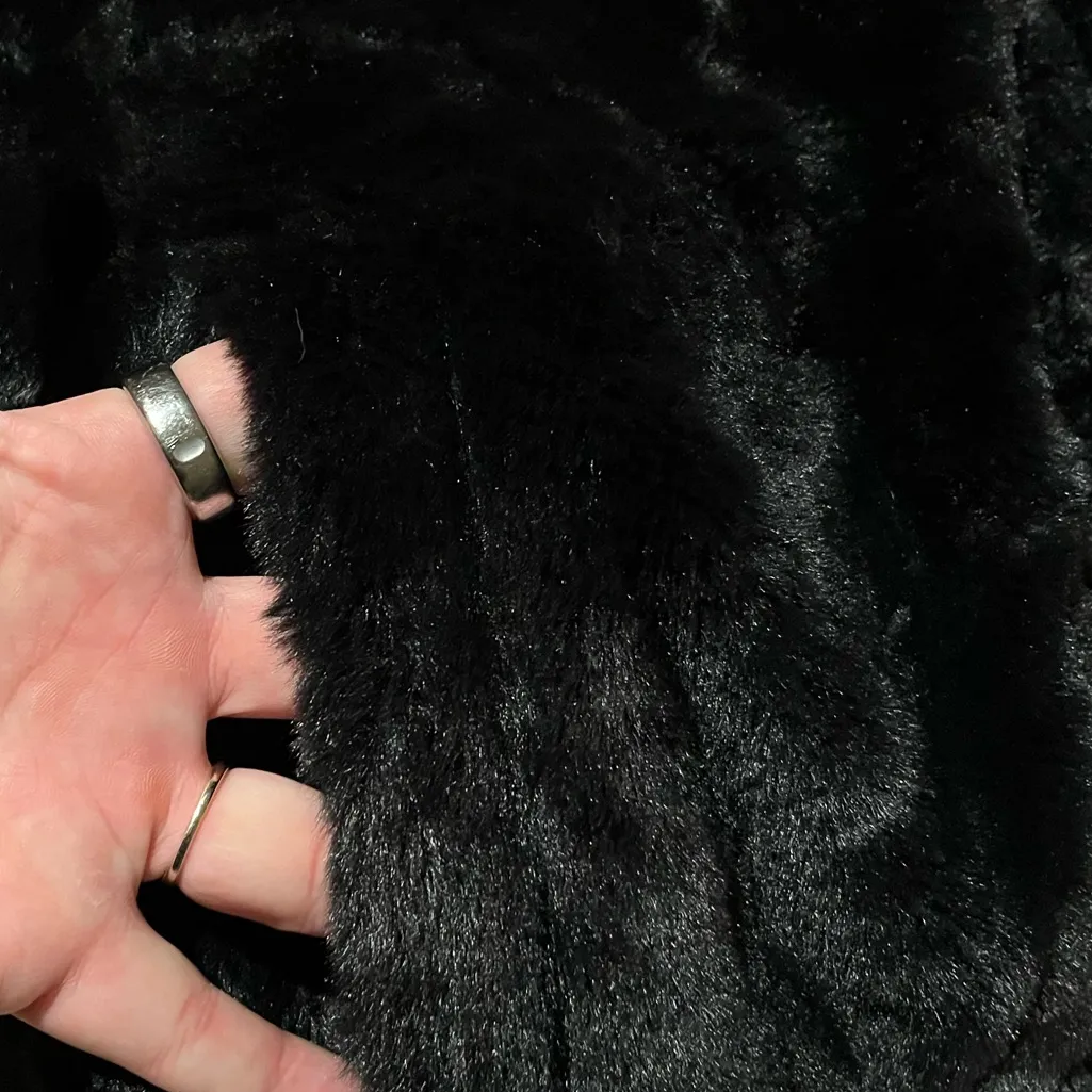 Dugcew Black Faux Fur Zip - Image 8