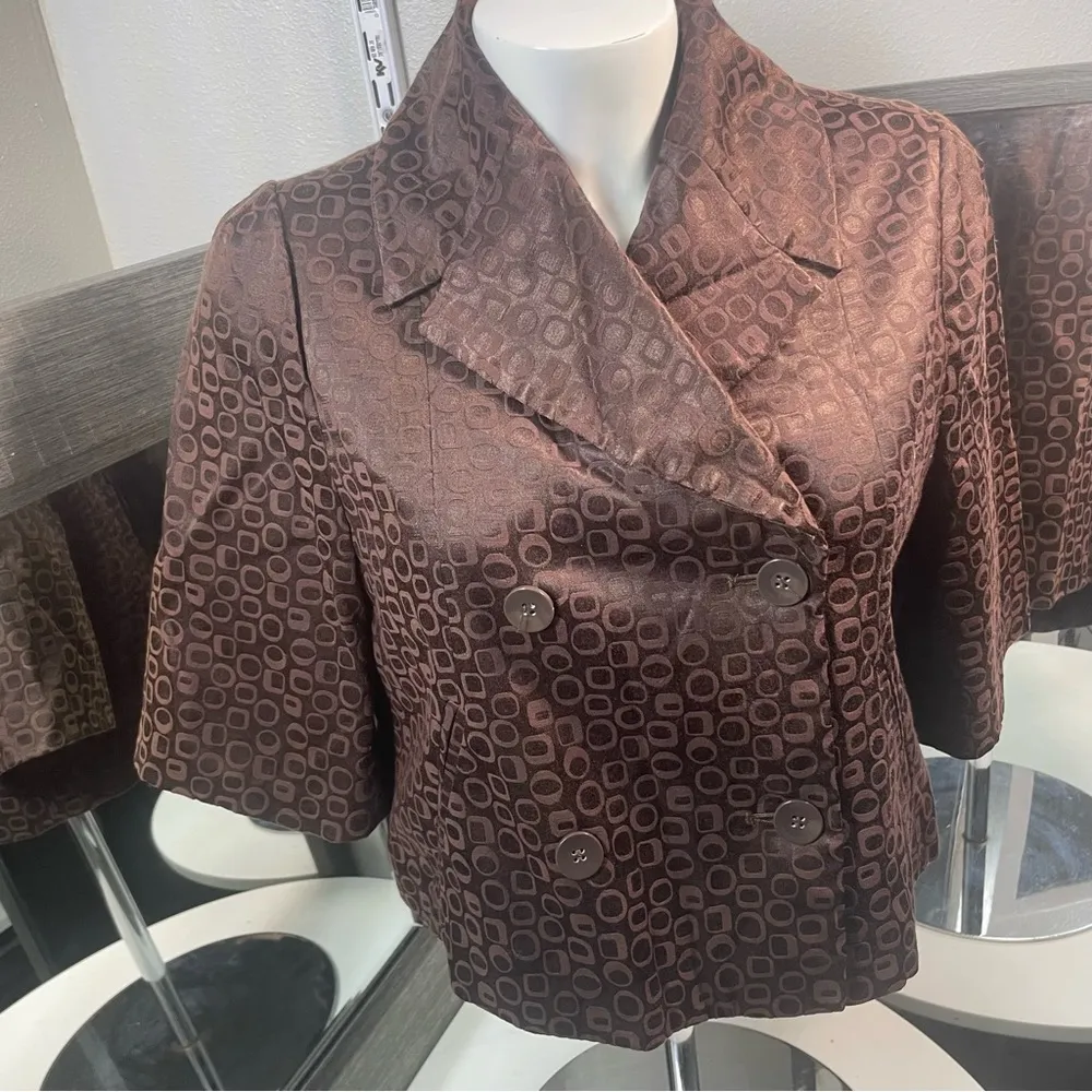 woman’s blazer jacket. Size small - Image 2